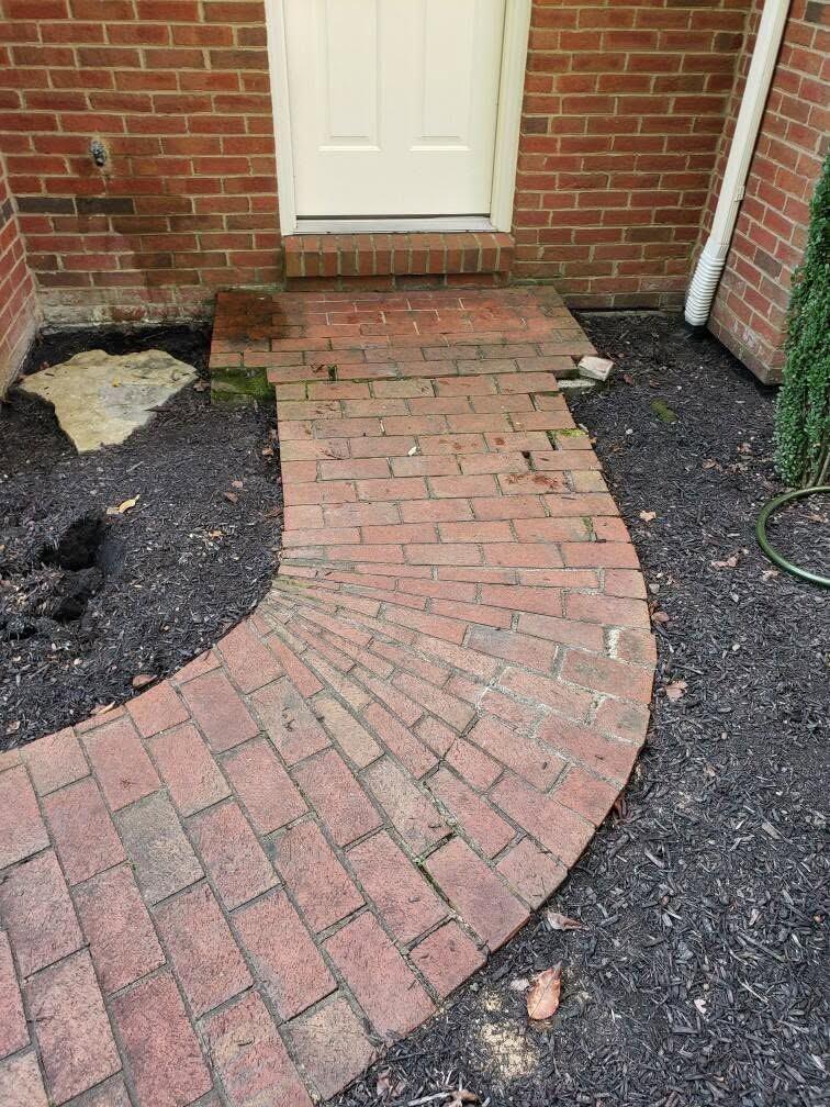 Finished curved paver walkway